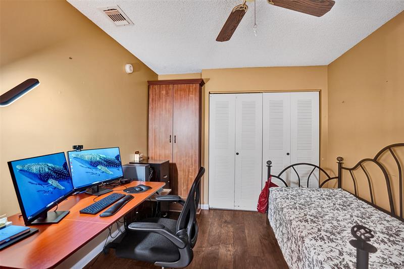 Image 42 of 81 For 9132 20th St  B