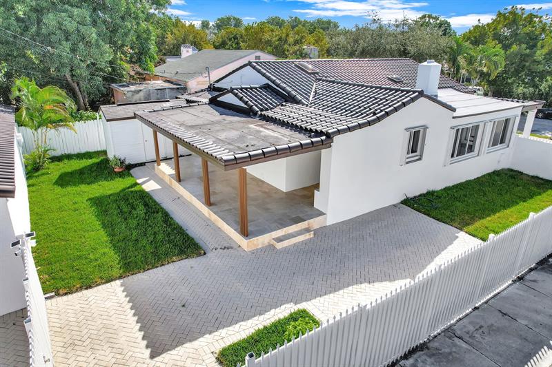 Image 11 of 92 For 2291 17th St