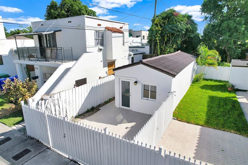 Image 19 of 92 For 2291 17th St