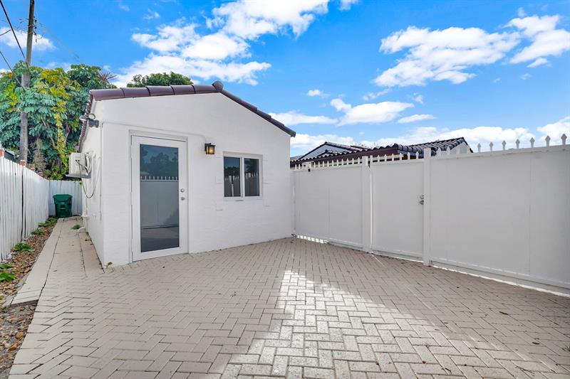 Image 21 of 92 For 2291 17th St