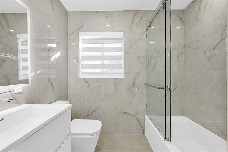 Image 33 of 92 For 2291 17th St