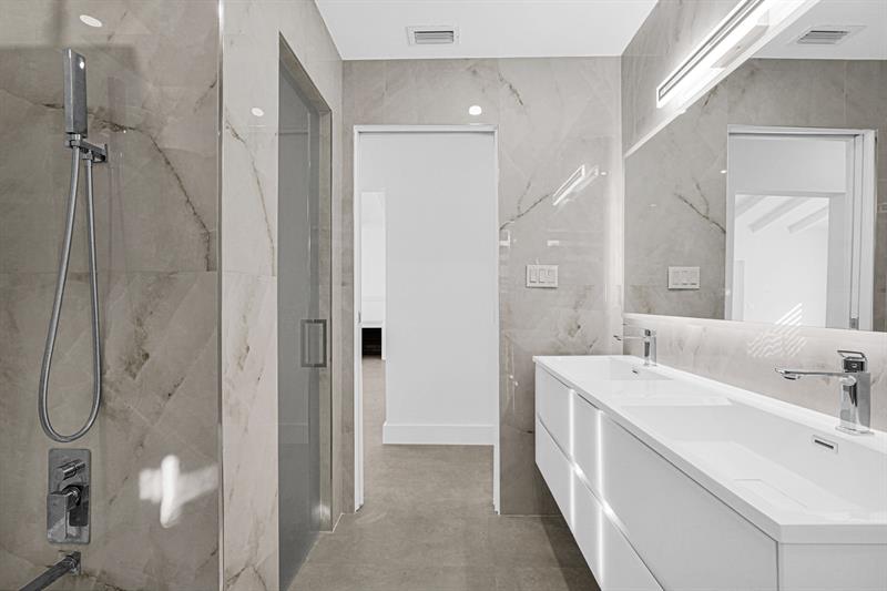 Image 35 of 92 For 2291 17th St