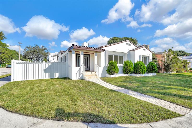 Image 4 of 92 For 2291 17th St