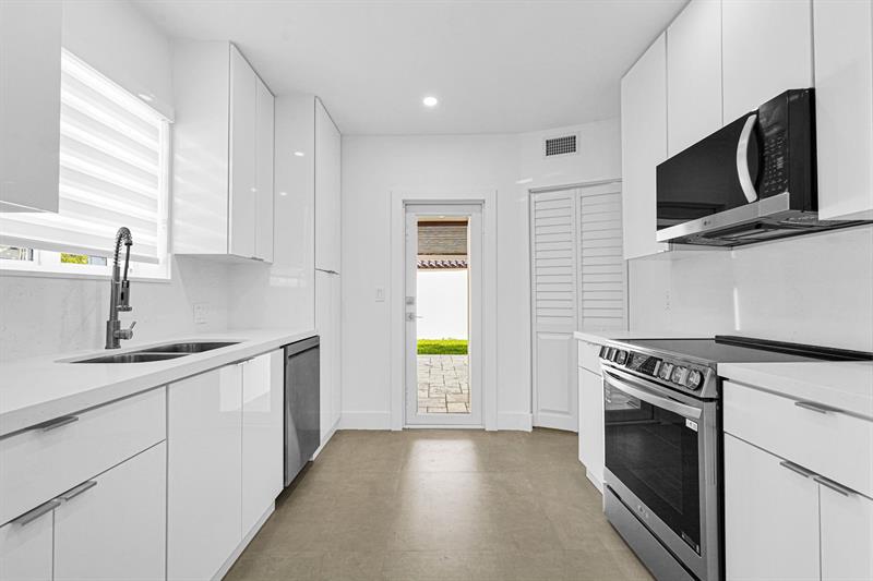 Image 69 of 92 For 2291 17th St