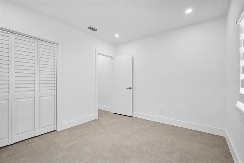 Image 87 of 92 For 2291 17th St