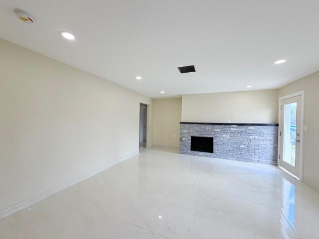 Image 14 of 18 For 53 16th Pl  1