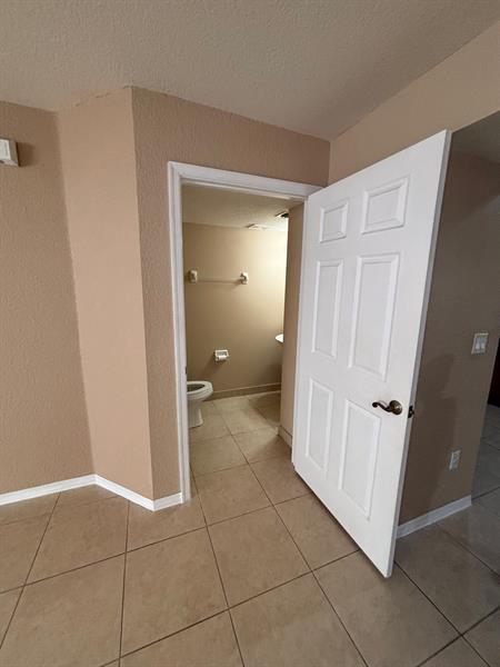 Image 25 of 31 For 5925 Manchester Way