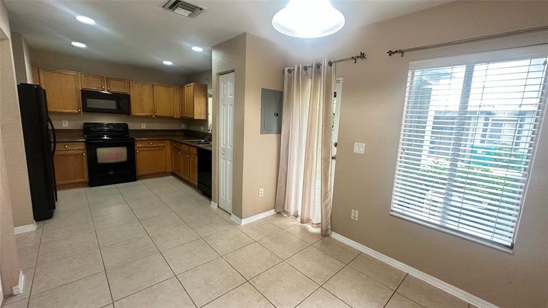 Image 7 of 31 For 5925 Manchester Way