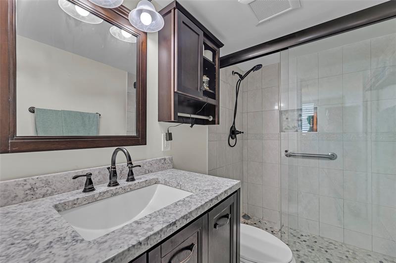 Image 12 of 29 For 4500 Federal Hwy 170h