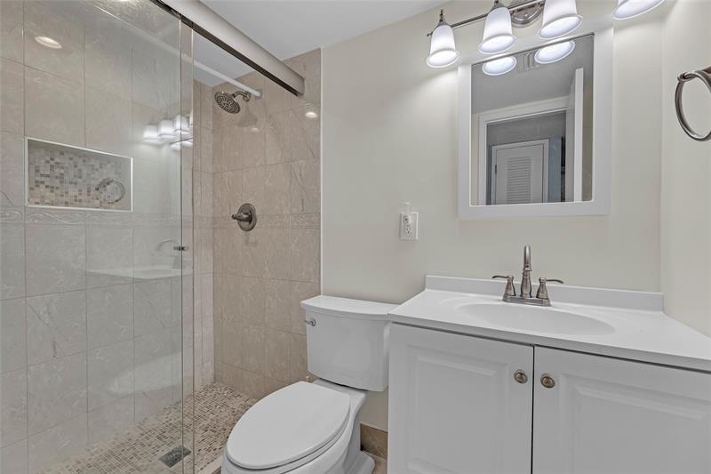 Image 9 of 29 For 4500 Federal Hwy 170h