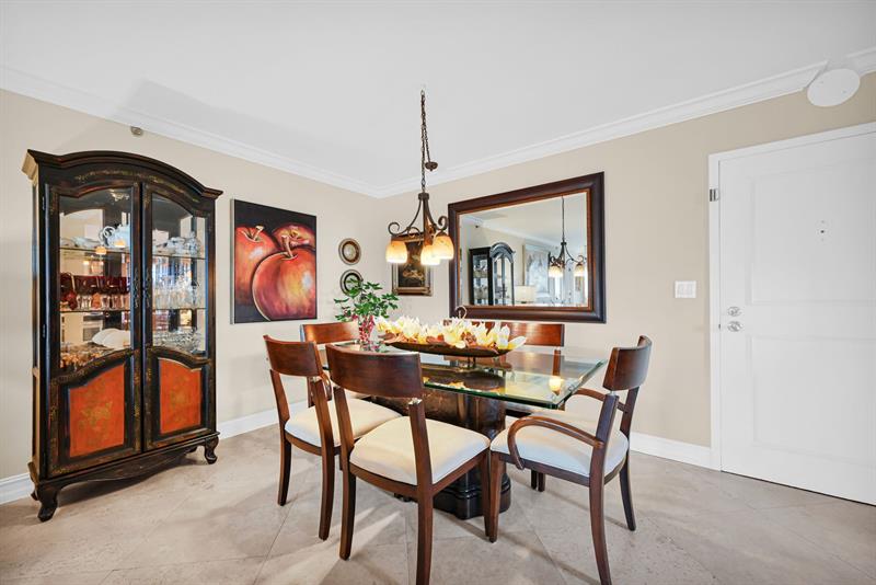 Image 24 of 49 For 3301 Ocean Blvd