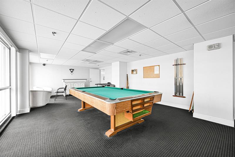 Image 33 of 49 For 3301 Ocean Blvd