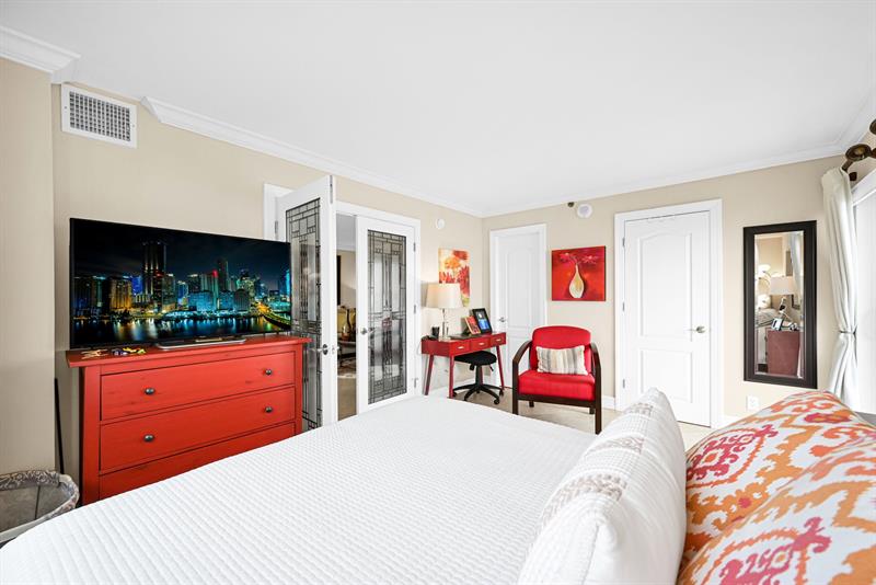 Image 40 of 49 For 3301 Ocean Blvd