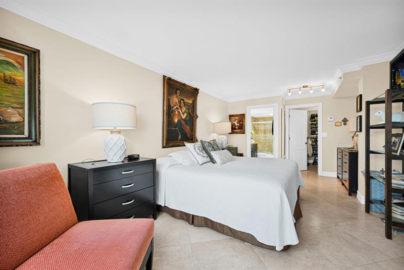 Image 44 of 49 For 3301 Ocean Blvd