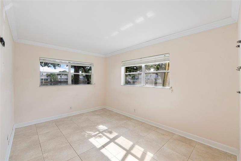 Image 7 of 11 For 4050 12th Ter  39-2