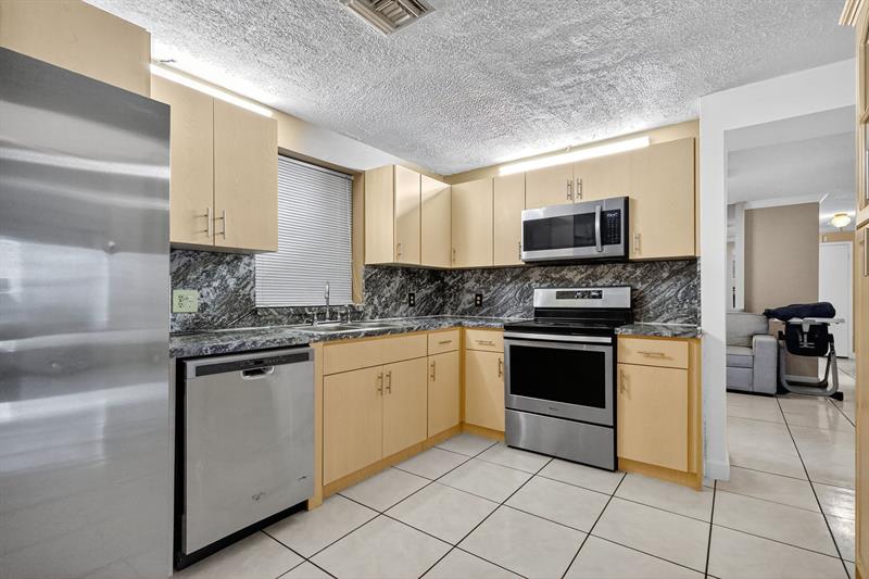 Image 12 of 47 For 1910 98th Ter