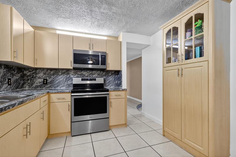 Image 13 of 47 For 1910 98th Ter