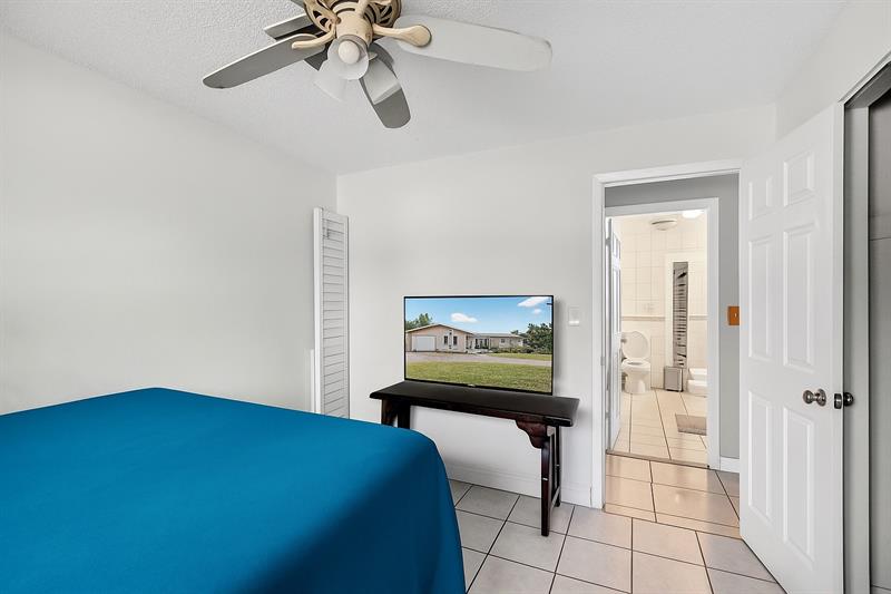 Image 18 of 47 For 1910 98th Ter