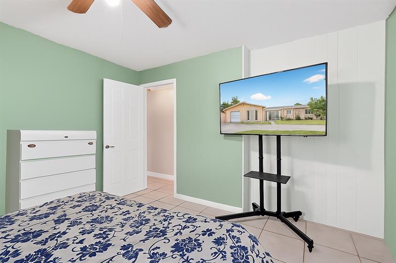 Image 20 of 47 For 1910 98th Ter