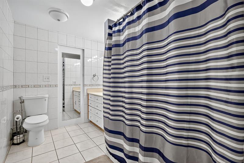 Image 25 of 47 For 1910 98th Ter