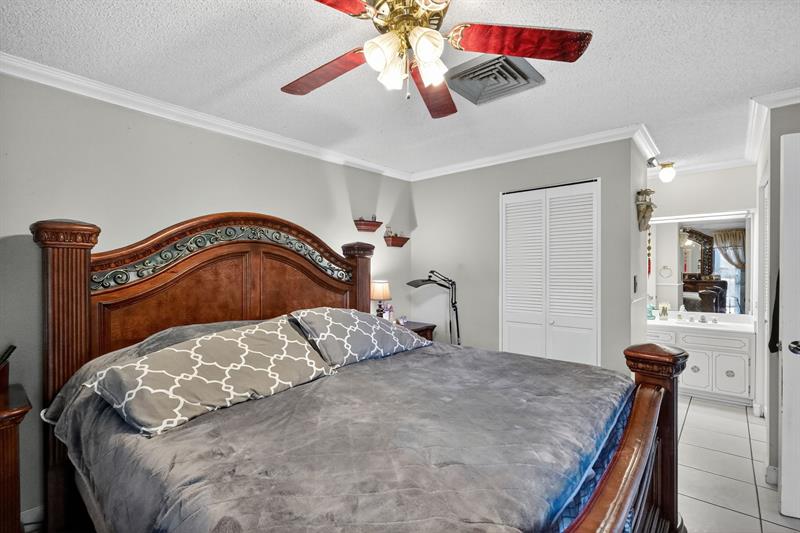 Image 29 of 47 For 1910 98th Ter