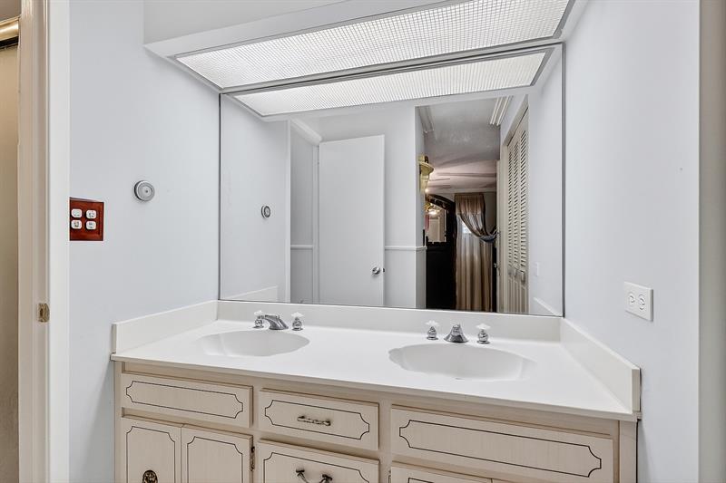 Image 33 of 47 For 1910 98th Ter