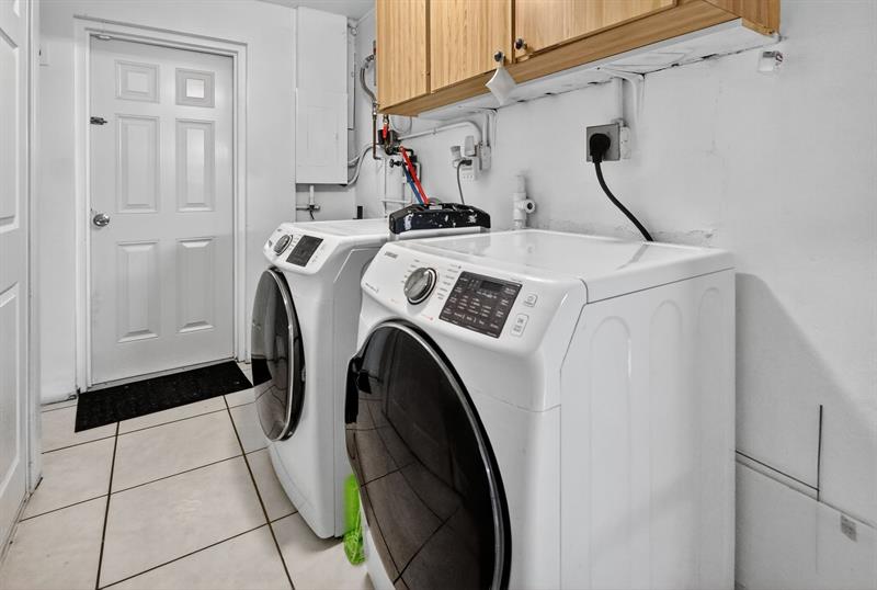 Image 37 of 47 For 1910 98th Ter