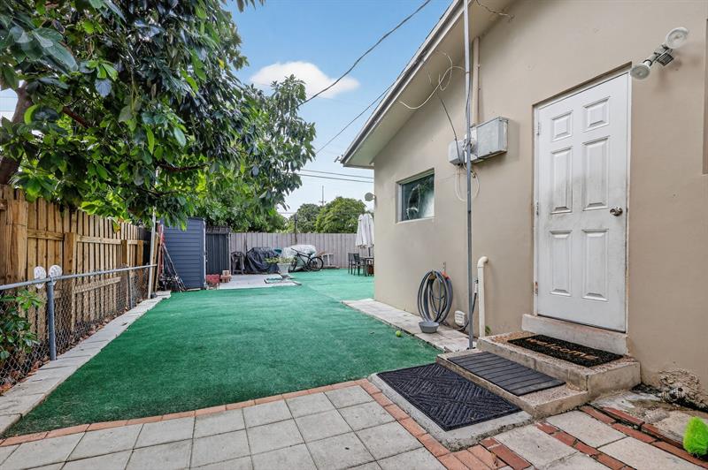 Image 38 of 47 For 1910 98th Ter