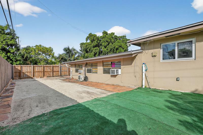 Image 41 of 47 For 1910 98th Ter