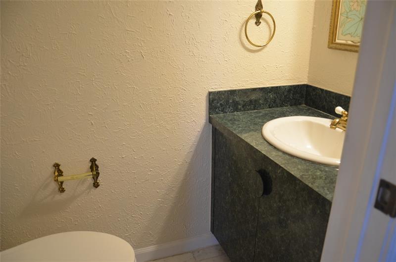 Image 11 of 27 For 6307 Bay Club Dr  3