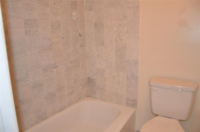 Image 14 of 27 For 6307 Bay Club Dr  3