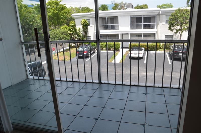 Image 7 of 27 For 6307 Bay Club Dr  3