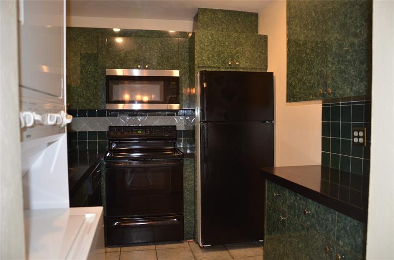 Image 9 of 27 For 6307 Bay Club Dr  3