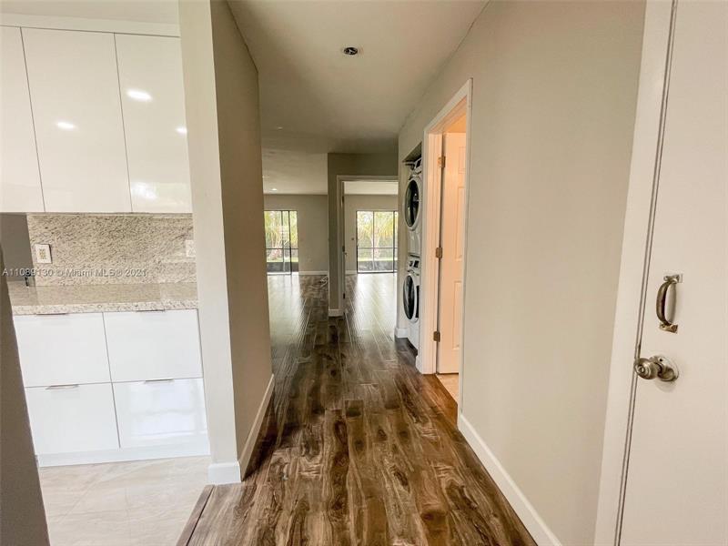 Image 3 of 18 For 228 Lakeside Cir  228