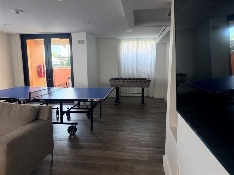 Image 25 of 29 For 100 Federal Hwy  1226