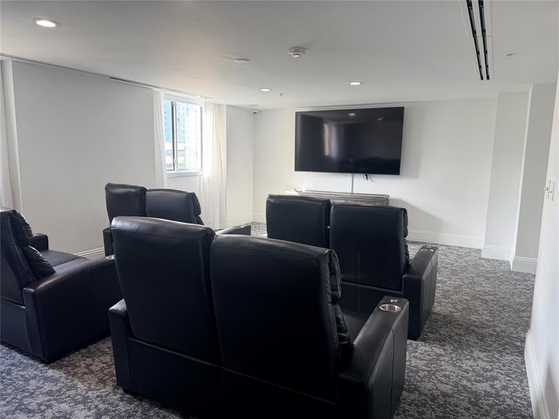 Image 26 of 29 For 100 Federal Hwy  1226