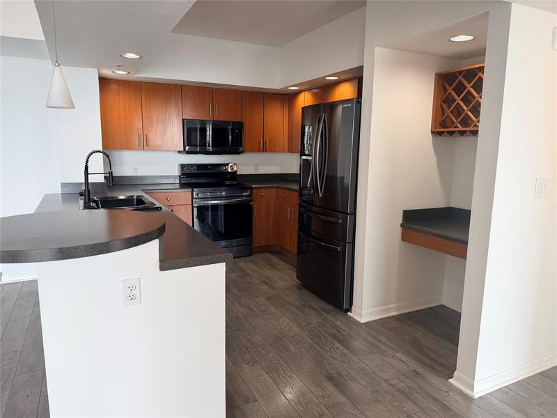 Image 6 of 29 For 100 Federal Hwy  1226