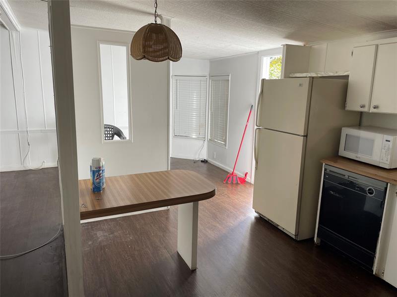 Image 6 of 14 For 5301 30th Ter