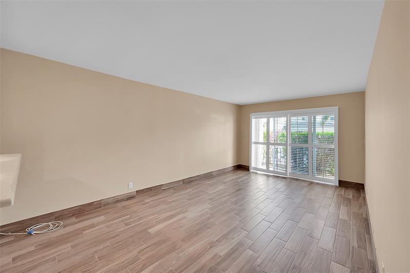 Image 10 of 44 For 3002 5th Ter 102-b