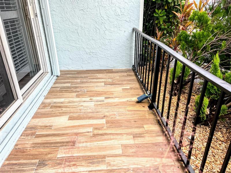 Image 30 of 44 For 3002 5th Ter 102-b