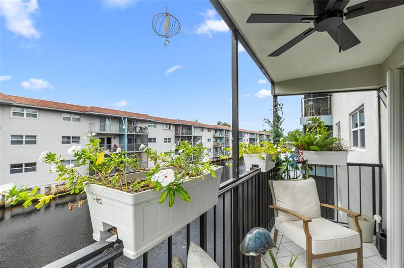 Image 11 of 22 For 1775 Andrews Sq  210w