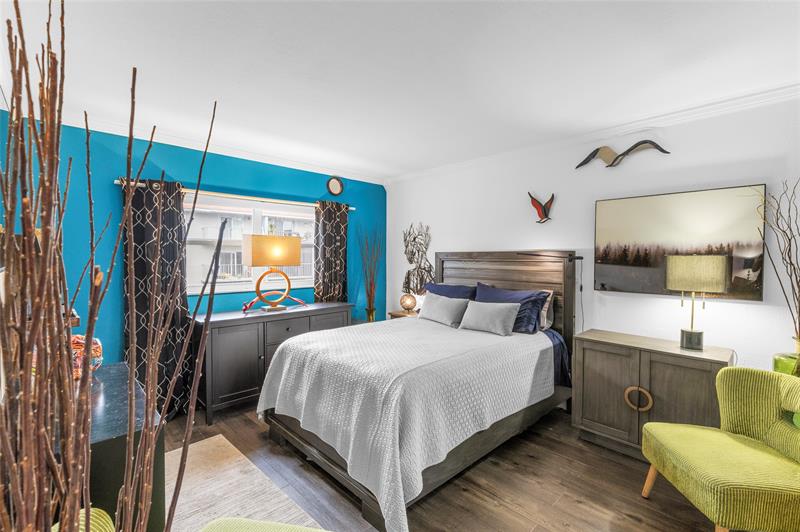 Image 12 of 22 For 1775 Andrews Sq  210w