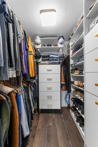 Image 15 of 22 For 1775 Andrews Sq  210w