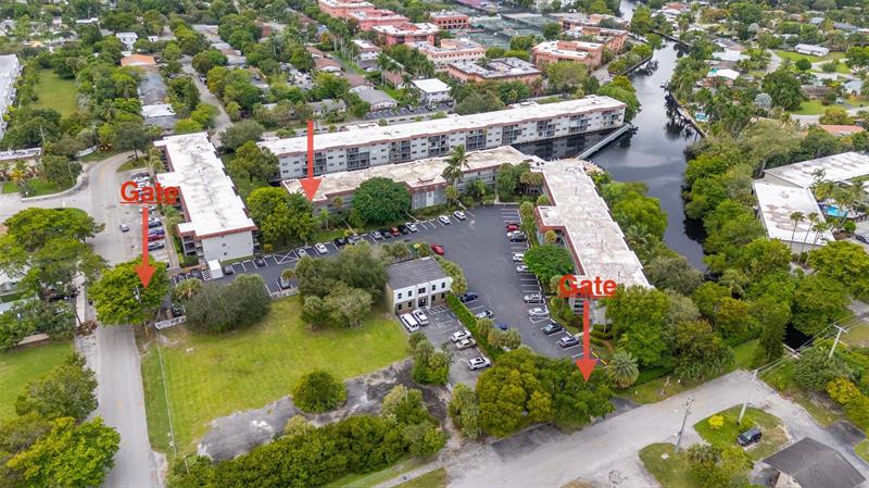 Image 3 of 22 For 1775 Andrews Sq  210w