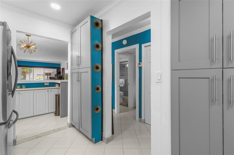 Image 9 of 22 For 1775 Andrews Sq  210w