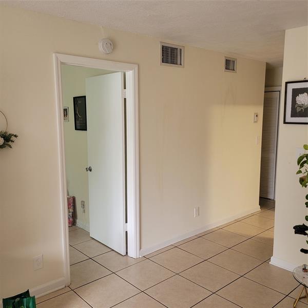 Image 11 of 21 For 7173 Orange Dr  107b