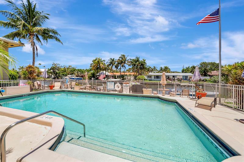 Image 10 of 13 For 2811 51st St  7