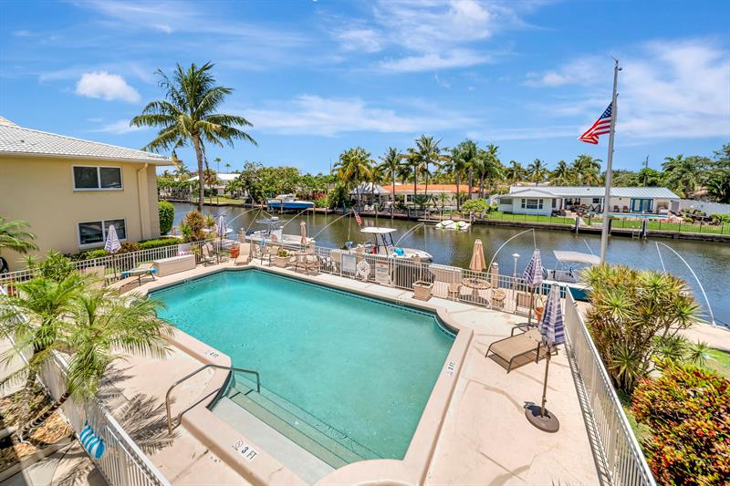 Image 5 of 13 For 2811 51st St  7