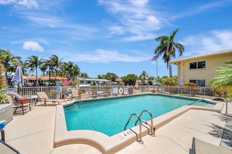 Image 8 of 13 For 2811 51st St  7