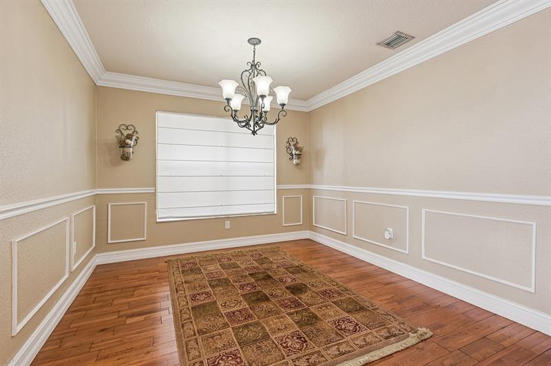 Image 5 of 18 For 2755 165th Av